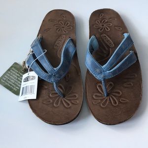 KEEN Florence II Blue Leather Flip Flops size 7